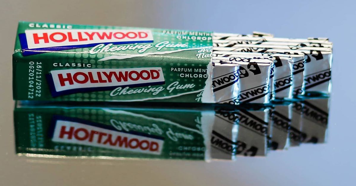 Home delivery of Hollywood Chewing Gum Mint Strong Mint
