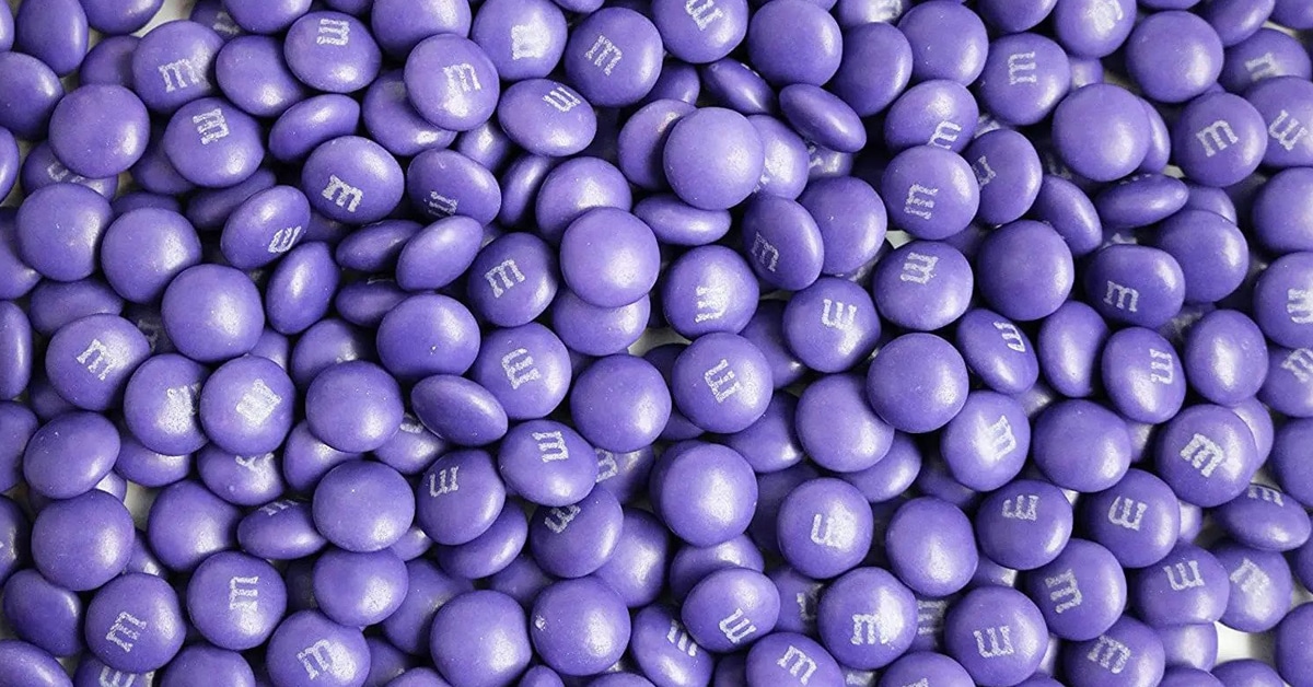M&M'S Milk Chocolate Purple Candy - 2Lbs Of Bulk Candy In Resealable Pack  For Mothers Day, Graduation School Colors, Wedding Candy Buffet, Birthday  Parties, Wedding, Spring Theme, Candy Bar, And 