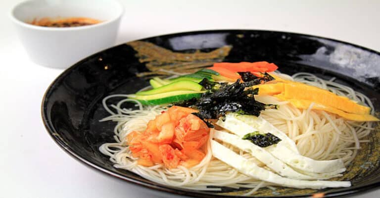 5 Traditional Korean Dishes That Carry Special Meanings