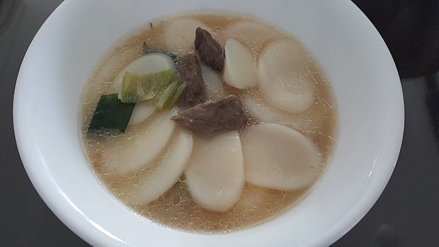 Tteokguk