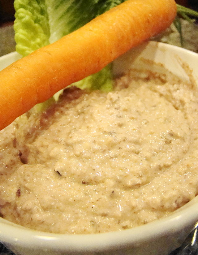 Hummus and Carrots